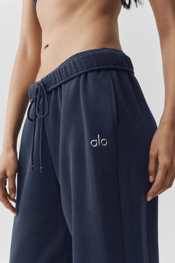 Accolade Straight Leg Sweatpant - Navy