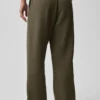 Accolade Straight Leg Sweatpant - Olive Tree