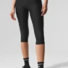 Airlift Mesh High-Waist Just Right Capri - Black