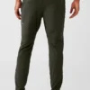 Conquer React Performance Pant - Stealth Green