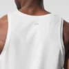 Conquer Tank - White