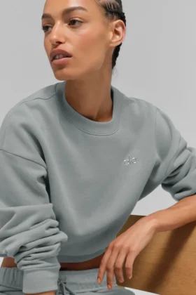 Cropped Accolade Crewneck – Lunar Grey