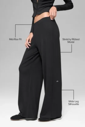 Mid-Rise Dreamlight Straight Pant – Black