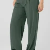 Mid-Rise Showdown Trouser - Dark Cactus