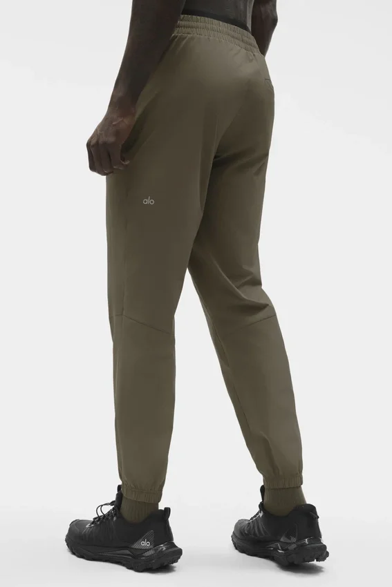 Repetition Jogger - Olive Tree