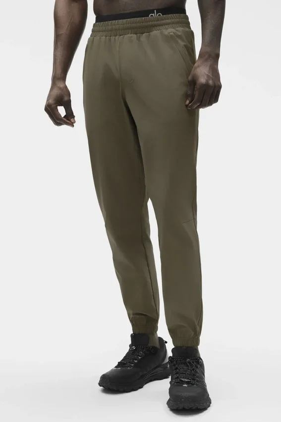 Repetition Jogger - Olive Tree